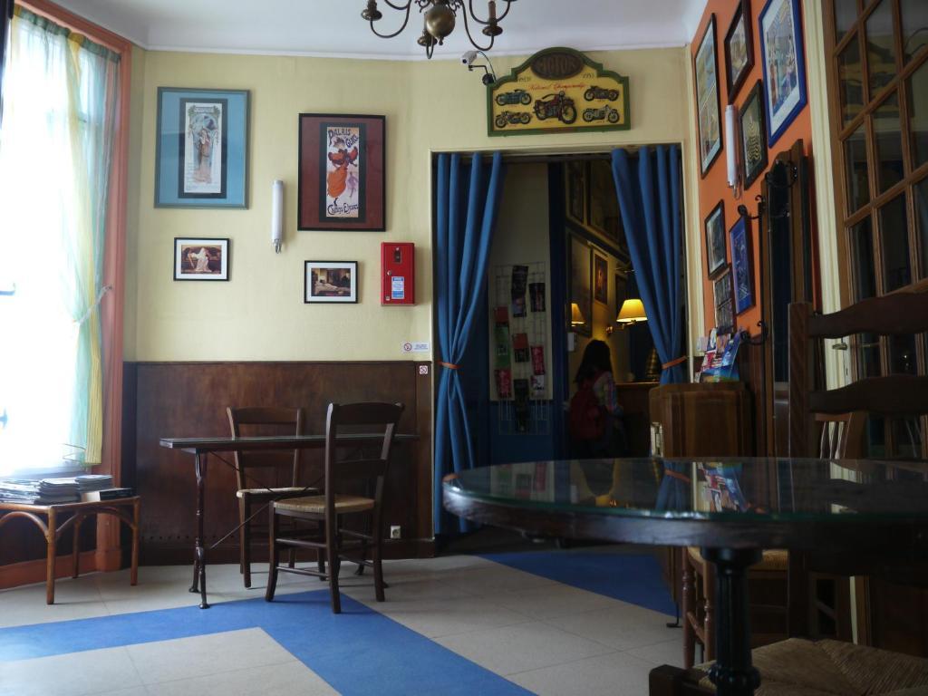 Hotel Touring Reims Bagian luar foto